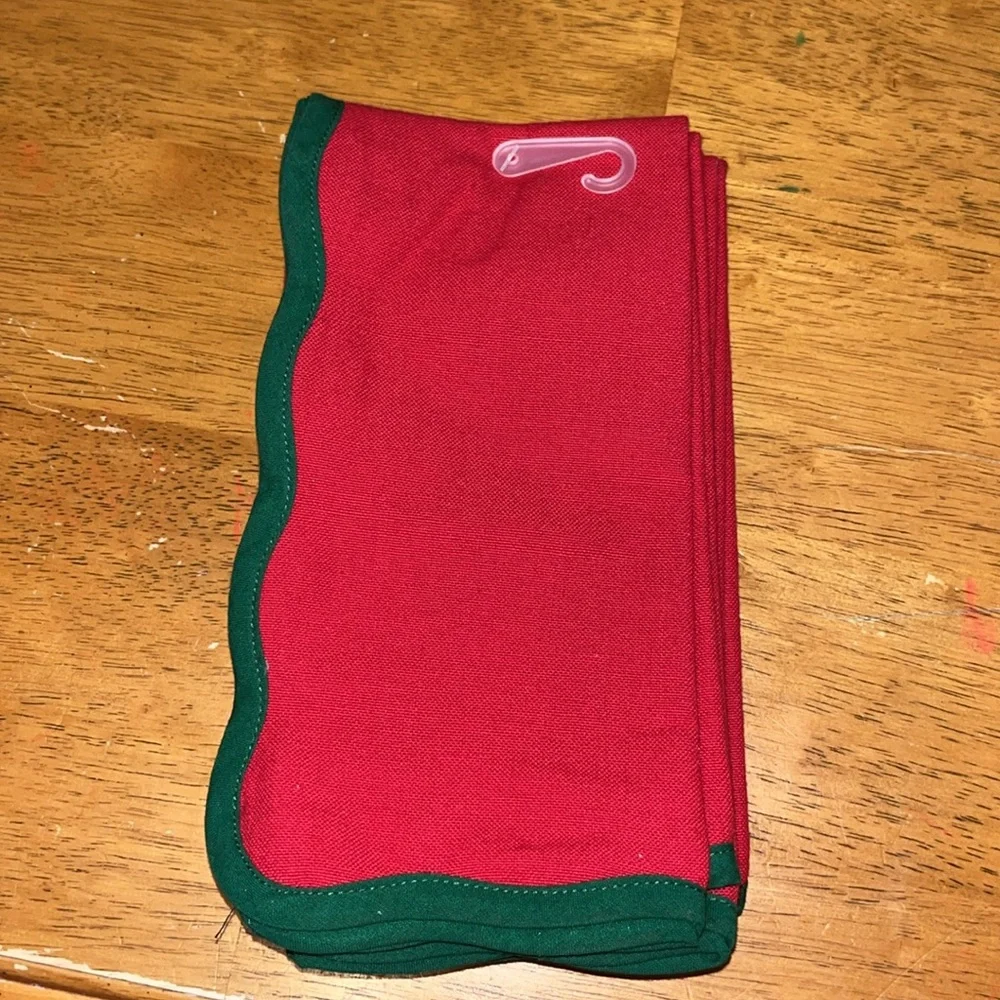 December Home Red & Green 100% Cotton Cloth Napkins Set of 4 18” by 18”